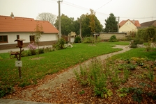 Veřejná přírodní zahrada v obci Střítež u Třebíče (Střítež, 4.10.2014)